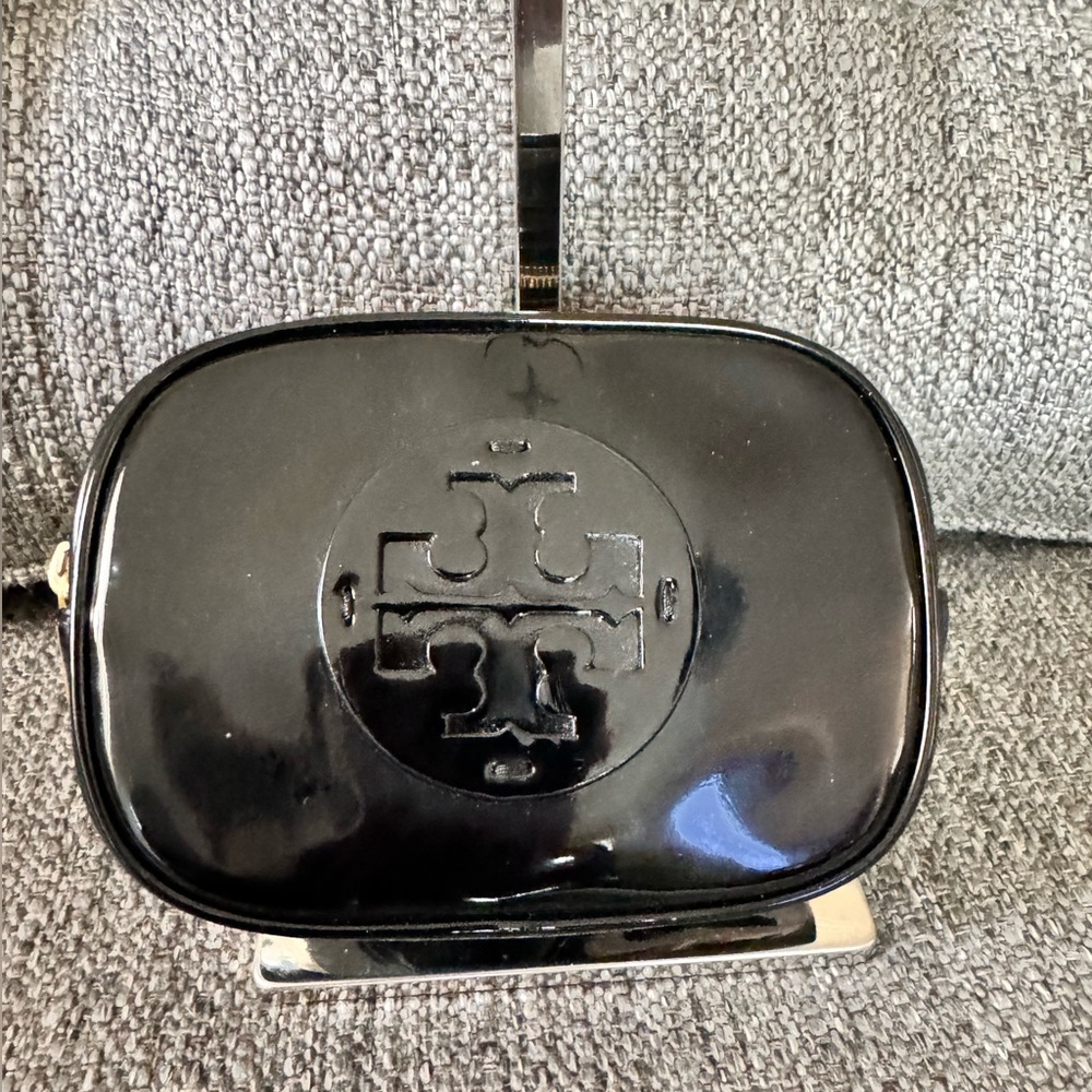 EUC TORY BURCH Tory Burch BLACK  Patent LEATHER SMALL Zip Cosmetic Case